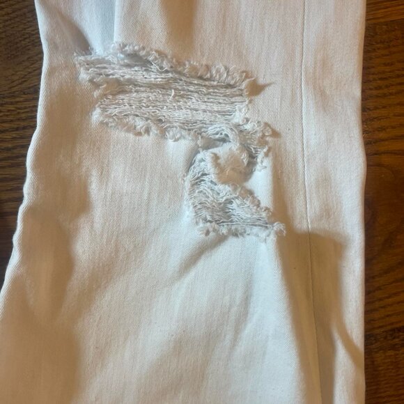 7 For All Mankind, White skinny jeans with rips, Like New, RN115561 - Picture 4 of 5